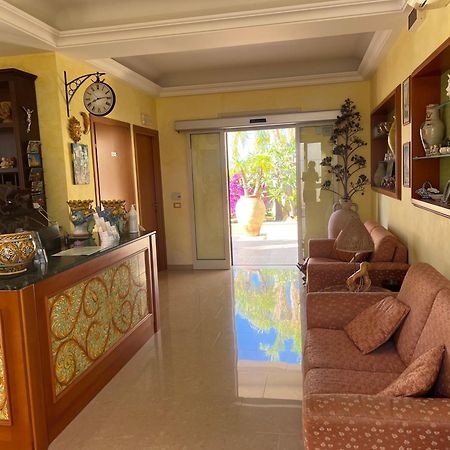 Residence Casa Del Mar Sicilia 마리나 디 모디카 외부 사진