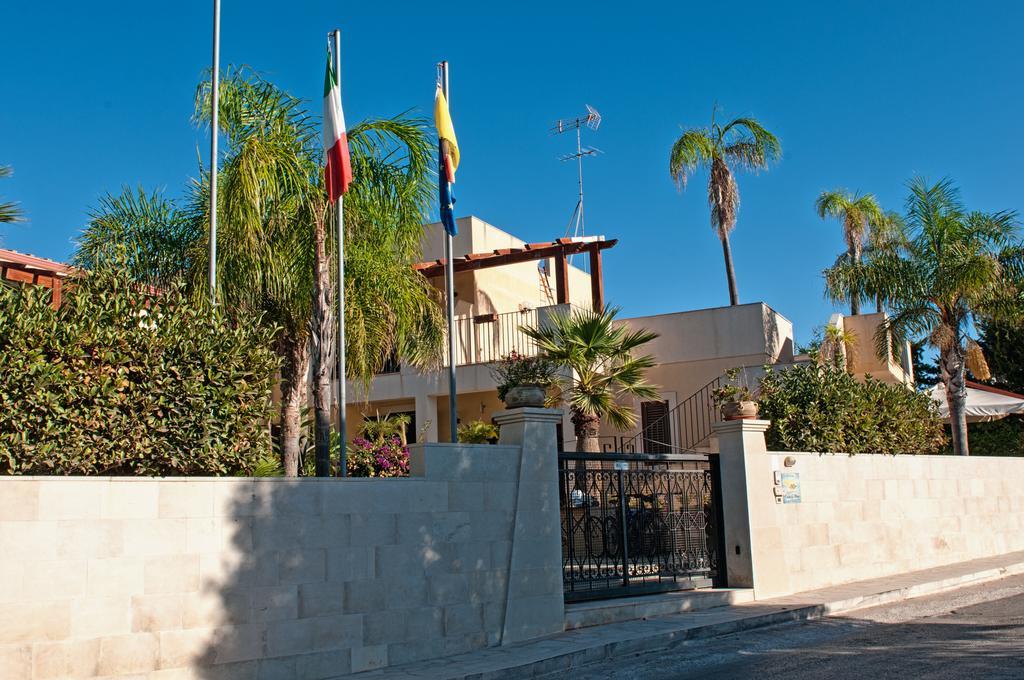 Residence Casa Del Mar Sicilia 마리나 디 모디카 외부 사진