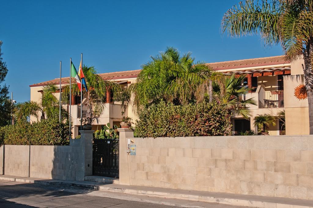 Residence Casa Del Mar Sicilia 마리나 디 모디카 외부 사진